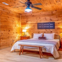 Gatlinburg TN cabin rentals with hot tub