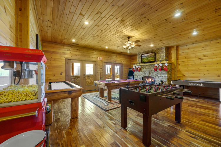 cabin rentals in Tennessee with hot tub