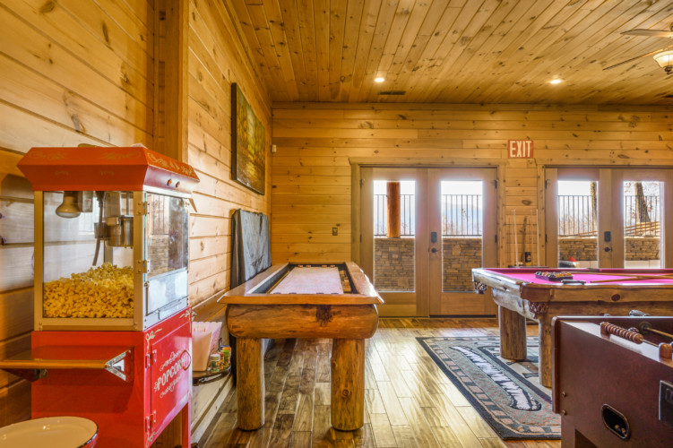 cabin rentals in Tennessee with hot tub
