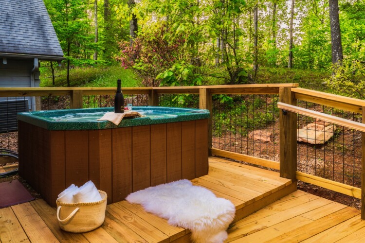 gatlinburg cabin rentals with hot tub
